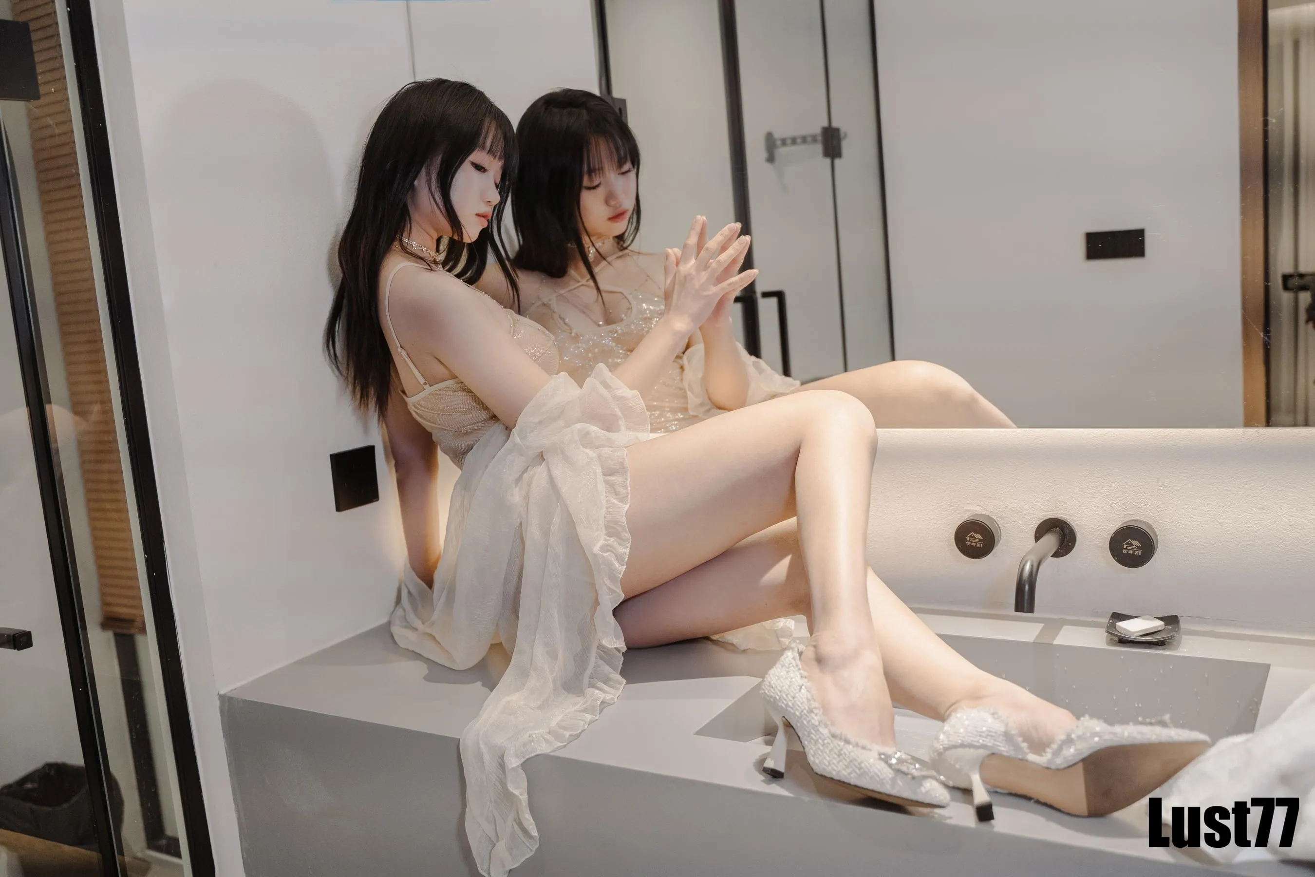 柒柒要乖哦 – NO.25 纸醉金迷 [91P]插图3